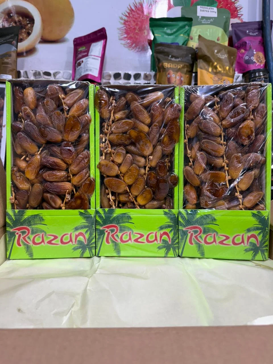 Tunisian Dates Kurma Tangkai 1kg Premium Black Dates With Seed